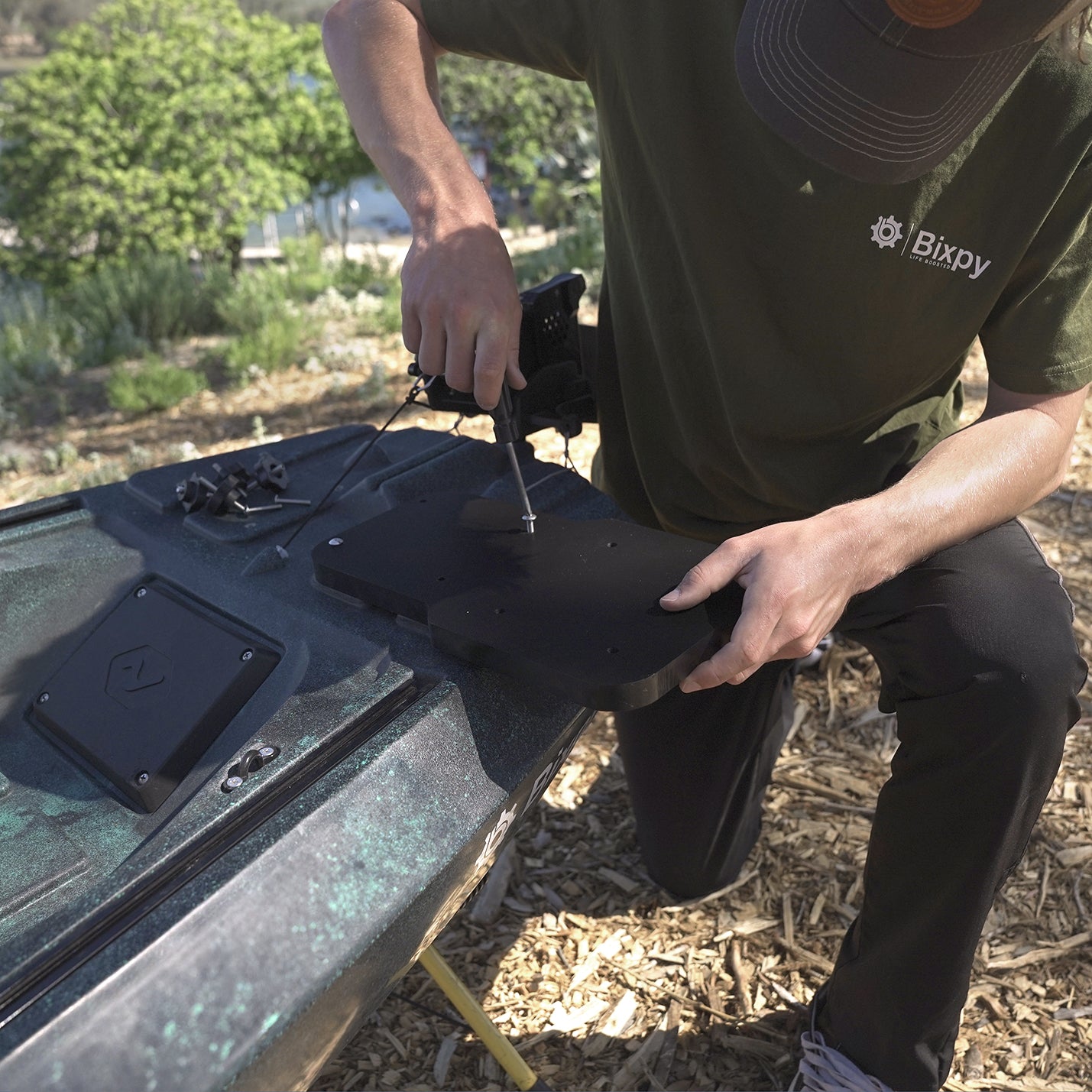 Shearwater Power Pole Mounting Plate