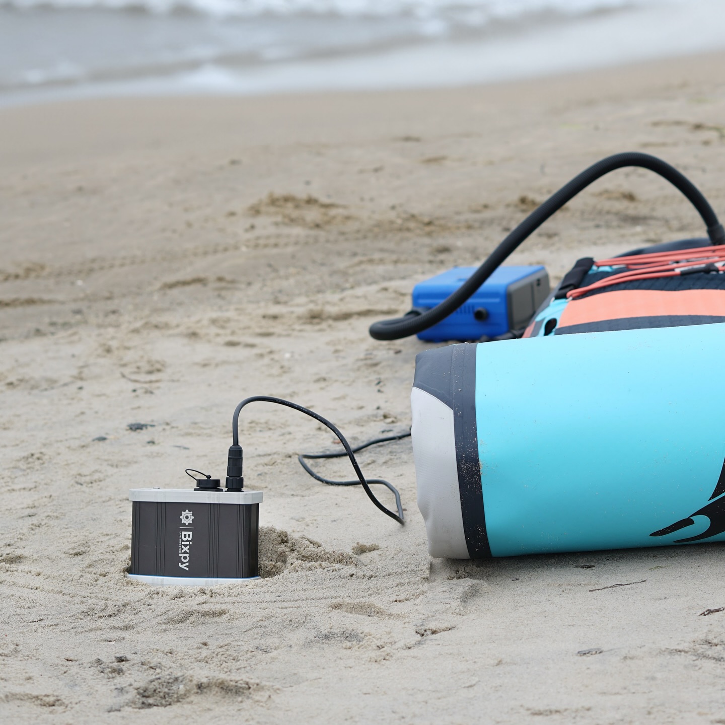 Bixpy power bank inflating a watercraft